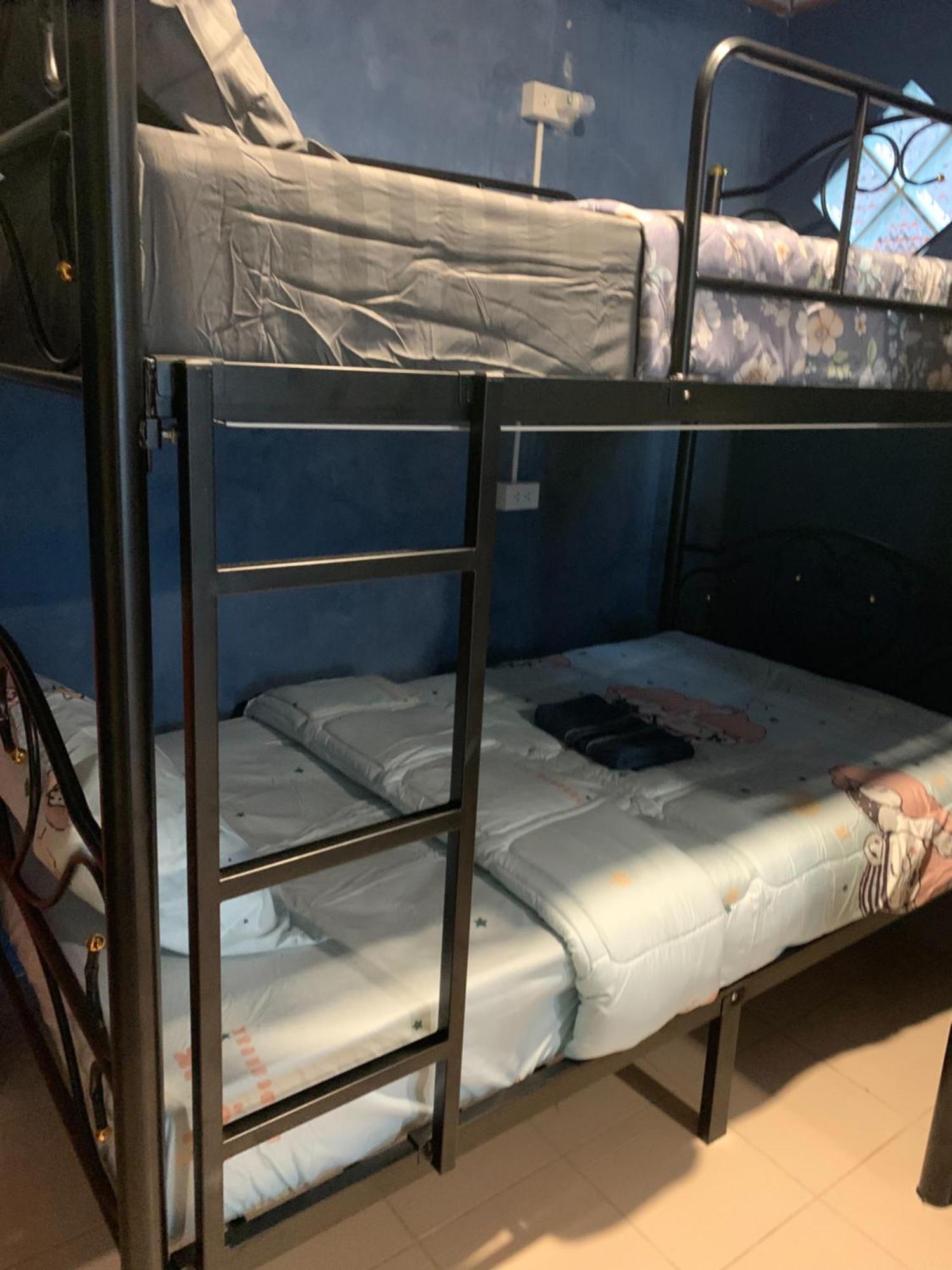 Green Apple Khaosan Hostel Bangkok